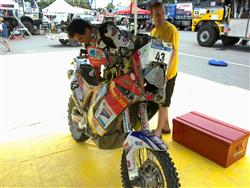 Dakar 2011: Pepa Machek dojel druh a je tet. Motork Jake je u dest !!