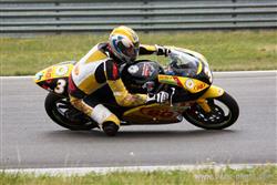 Inovativn� technologie �inteligentn�ho prachu� chr�n� majitele motocykl� Suzuki p�ed odcizen�m