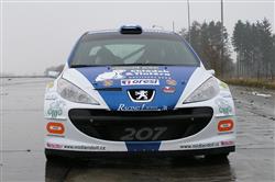 Prvn seznmen Josefa Petka s Peugeotem 207 S2000