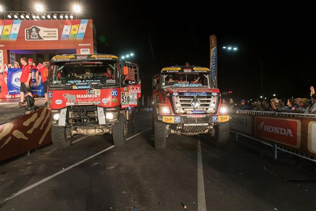 Kozlovsk na Dakaru vtz, jeho kamion jde do ela