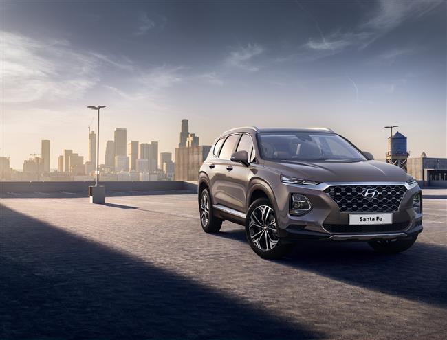 Hyundai odhalil prvn fotografie novho modelu Santa Fe