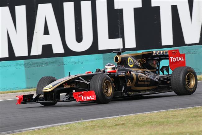 Jan Charouz usedne pi testu za volant monopostu Renault R31 tmu Lotus renault GP