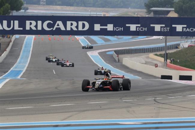 Jan Charouz bodoval v sobotnm zvod na  okruhu Circuit de Catalunya  osmou pozic