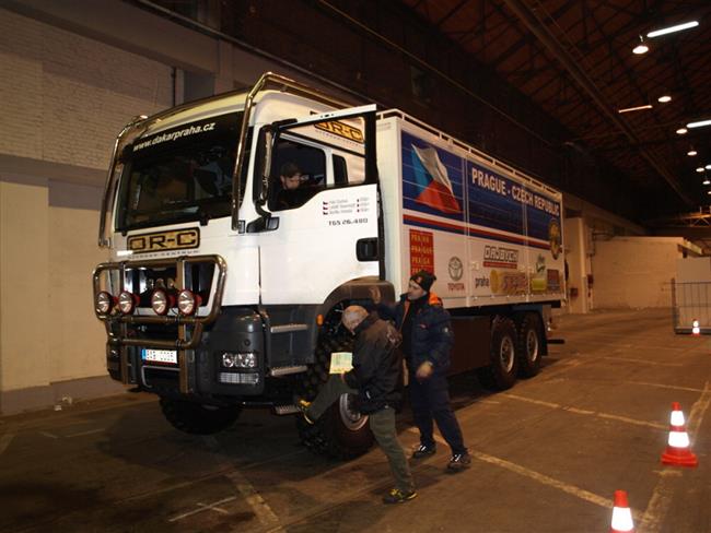 Prask tm OFFRAOD CENTRUM spn proel pejmkami na Dakar v  Le Havre