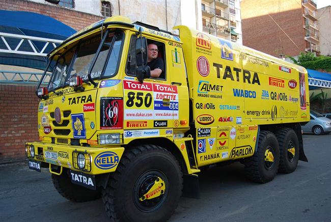 Dakar 2009: Argentinci motoristick sport miluj. Loprais vyrazil na rampu jako tet kamin