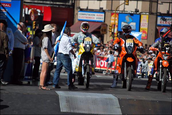 Dakar 2009 : 476km poutn specil ukzal pravou tv.Machek pchnul, ale soupee uhldal.