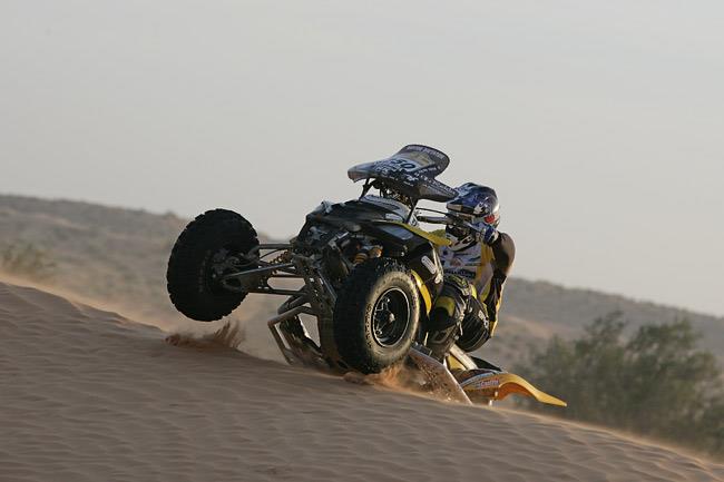 Tak Josef Machek je pipraven na Dakar 2011. I s dalmi kolegy.