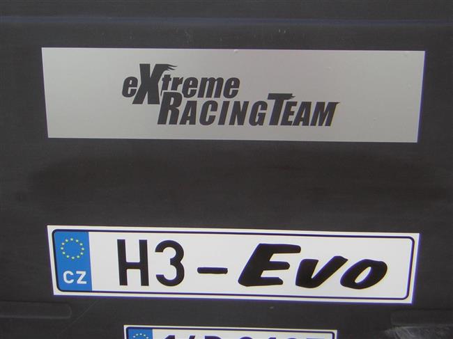 Ostr Hummer H3 EVO pro Dakar 2011 pedstaven na okruhu v Brn