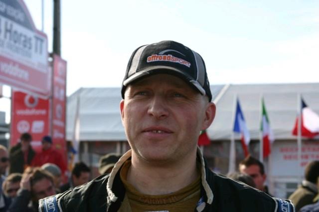 Mirek Zapletal s Hummerem H3 na 24 hod, prosinec 2009, foto tmu