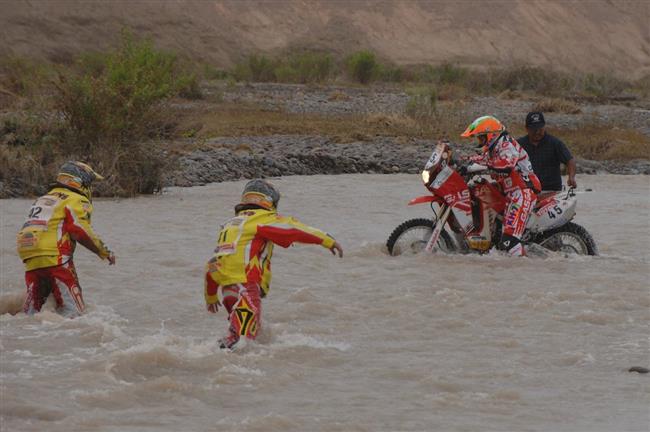 Dakar 2012 a 11. etapa s hlubokm brodem
