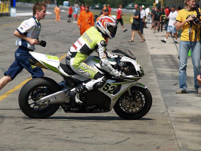 MS SBK Brno 2008 : Parkovn motocykl na prodnch tribunch D a C ZDARMA !