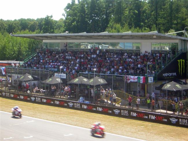 MS Superbike v Brn 2011, atmosfra zvodu - nedle