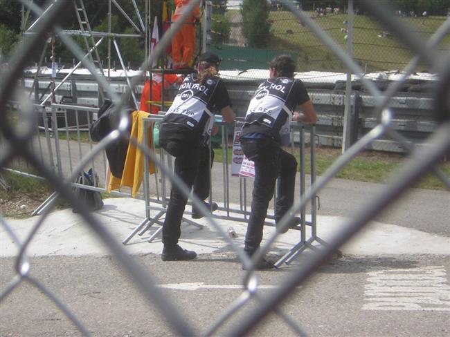 Moto GP 2011 v Brn - za plotem i v campu