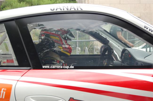 Oficiln !! Jirka Jank v barvch nmeckho Schnabl Engineering v Porsche Supercupu kon !!