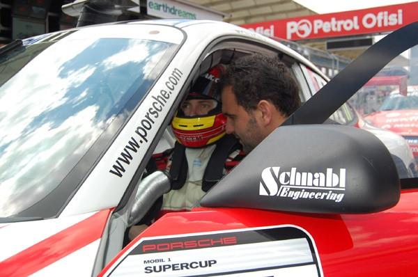 Ji Jank v Bahrajnu neodstartoval v Porsche Mobil 1 Supercupu tak, jak si pedstavoval