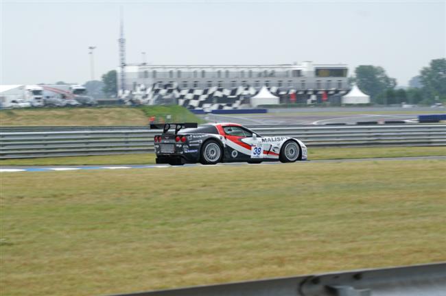 FIA GT3 v Dubaji s eskou ast ( dva vozy MM racing) na televizi SPORT 5 iv !