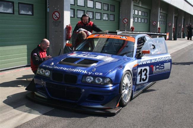Petr Karek s tmem Duck na brnnskm okruhu testoval zvodn specily BMW M3 GTR