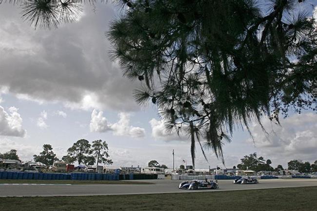 ALMS 2009: V Sebringu Peugeot 908 po mal nehod a druh