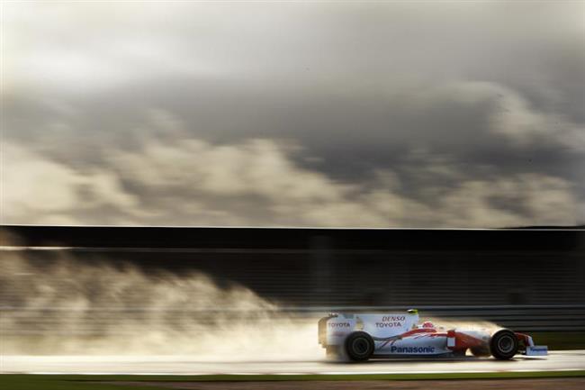 Remax vstupuje do F1, foto tmu