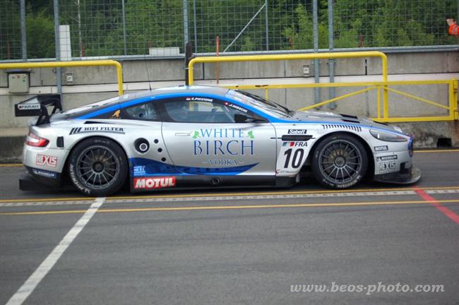 ADAC GT Masters s Ferrari, Porsche, Audi, MB, ale tak s Aston Martinem