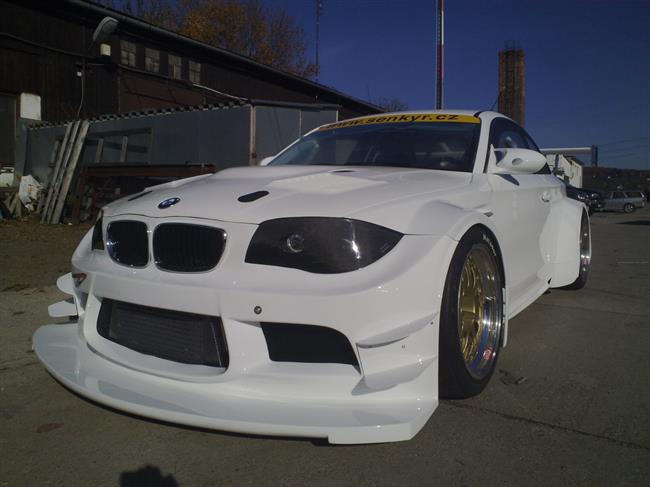 enk Motorsport a prvn foto jeho novinky: BMW 1 Coup GTR