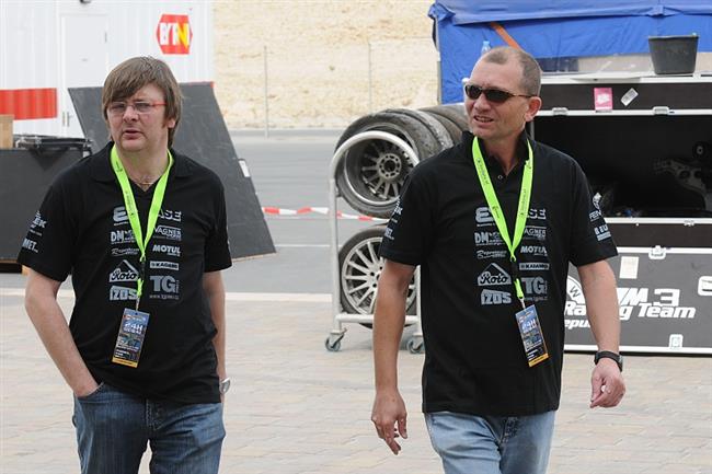 24h Dubaje 2011: K&K Racing Vlek Autosport  v sousedstv novch monster Mercedes