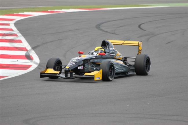 Richard Gonda a Formule Renault na Silverstone 2011