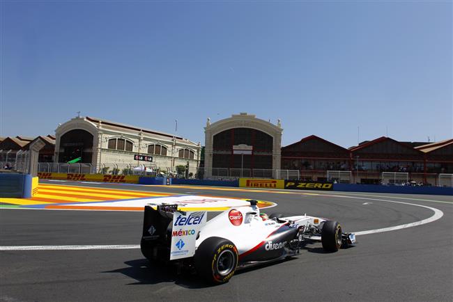 F1: Alonso zskal na  promnliv a nron trati sv prvn vtzstv v leton sezn !