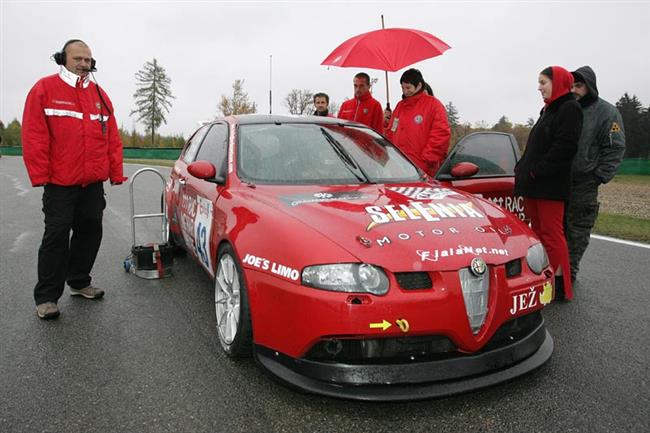 Epilog 2007 a tm Alfa Romeo Racing HARDWARE s medail, foto tmu P. Frba