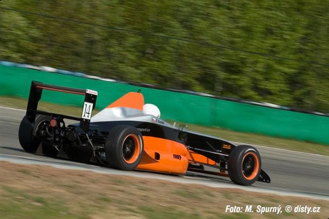 Jakub Hork v tmu Palmi motorsport vcemistrem v NF 1400.