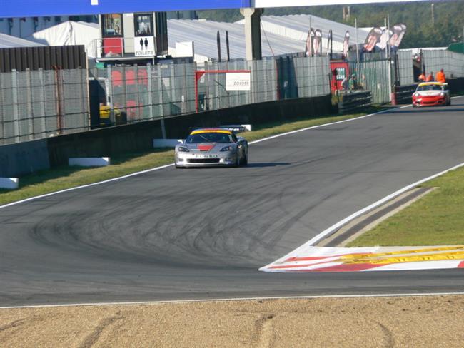 Roudnick tm MM Racing v belgickm Zolderu zastavila zvada na motoru