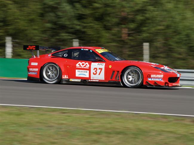 FIA GT : Jirka Jank jet ped ostrou premirou Aston Martin DB9 rozbil a skonil