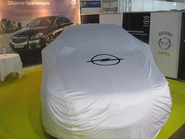 Opel Insignia, esk premira v Praze 2008, foto K. Koleko