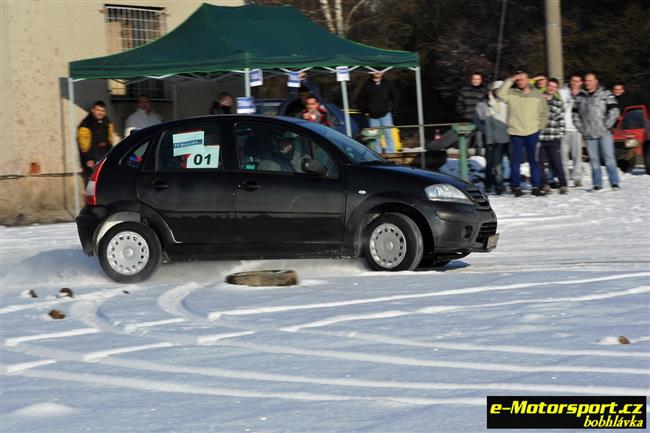 Vydaen snhov Rallye Show v Nemyevsi u Jina