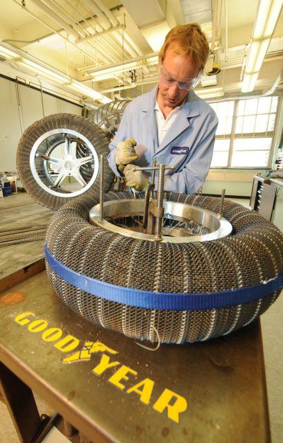 Goodyear a NASA dostali ocenn za inovativn pruinovou pneumatiku
