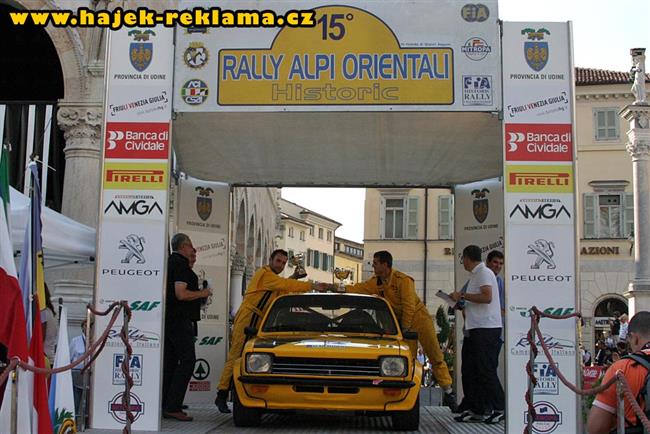 Miroslav Janota a Pavel Strsk s dvoulitrovm Opelem Kadett C GTE na Rally Alpi Orientali Historic