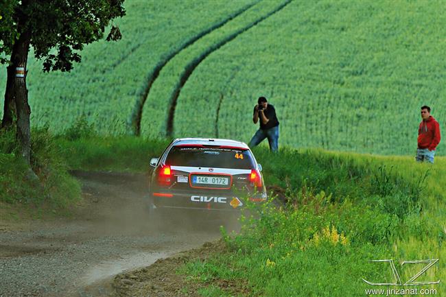 Rallye Hustopee 2011 objektivem Jirky Zata