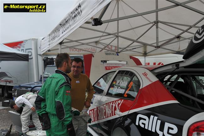 Igor Drotr a Vladimr Bnoci na Rally Krkonoe dovezli Subaru WRC na body