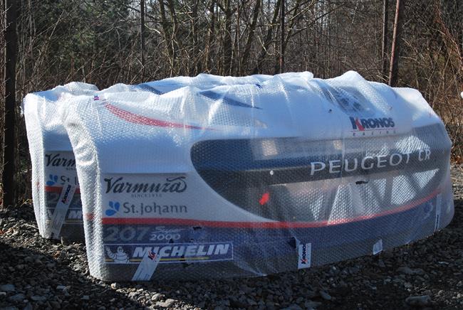 V nedli dorazil do R nov Peugeot  207 S2000, v pondl ji Valda testoval