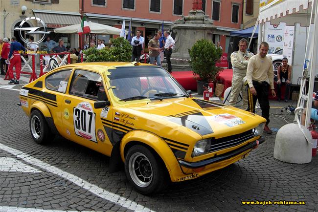Neekan dramatick start ME historik Rally Alpi Orientali v italskm Udine pro Janotu.