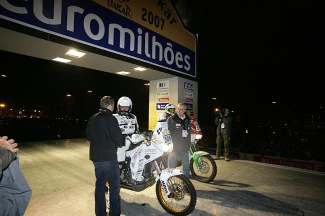 Kamaz vyr na Dakar 2008 s novm vozem a v nejsilnj sestav.