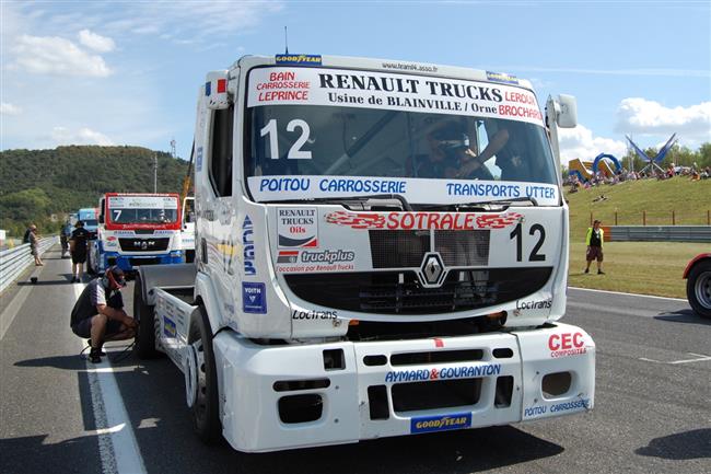 Prv vyel nov Truck Racing Magazine 10/2009