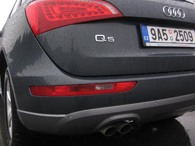 Test malho SUV Audi Q5 se zkladnm motorem 2,0 TDI . Dynamick i elegantn ...