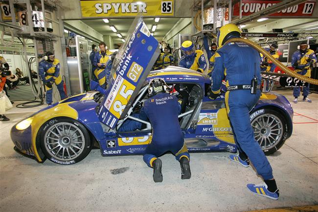 Za volantem Spykeru se v Algarve stdaj Jarek Jani a Tom Coronel.
