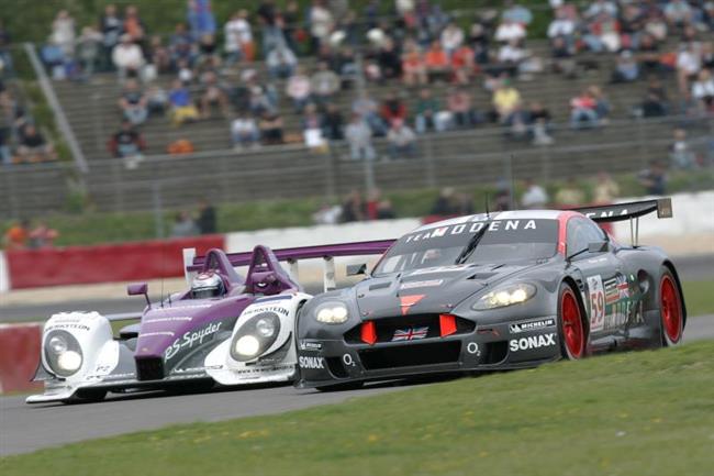 Prototyp Aston Martin s Janem Charouzem za volantem o vkendu v Brn o traov rekord !!