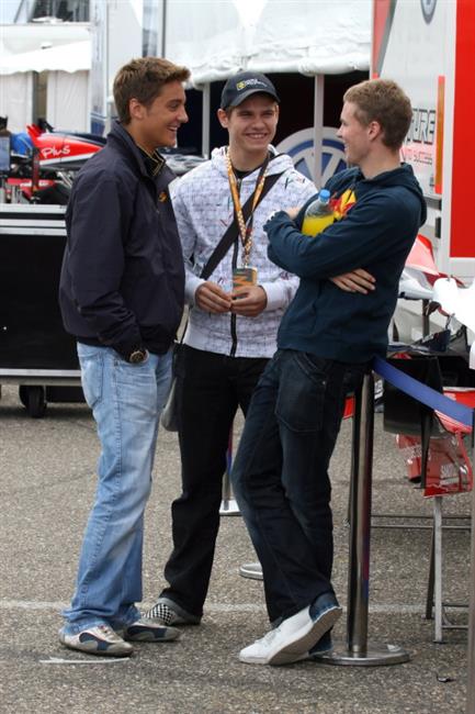 F3: Erik Jani dojel v Le Mans napoprv patnct . Jel moc rychle na lutou ..