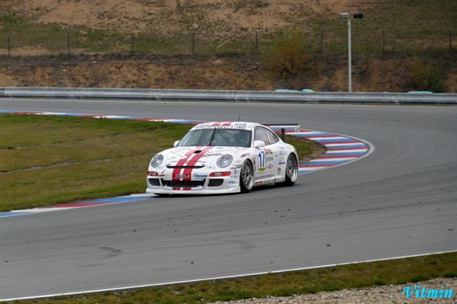 Epilog 2010 a Minek Motorsport - Porsche 997 a Renault Clio RS, foto V.Klgl