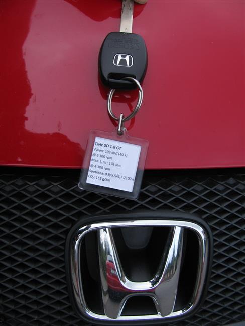 Honda Civic v ptidveov karosrii s vbavou GT a benznovm motorem 1,8 VTEC