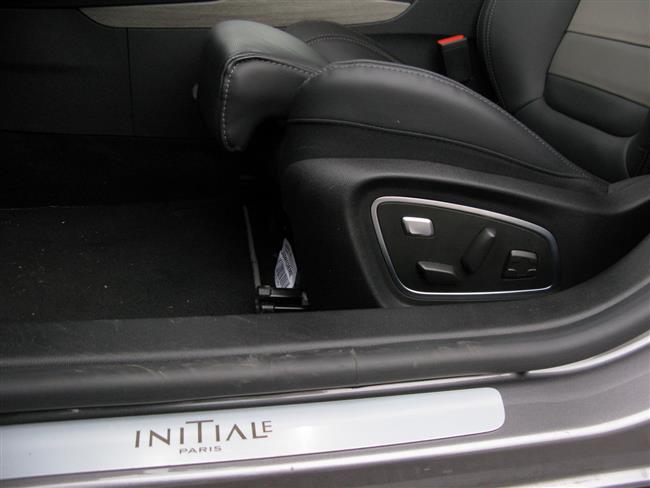 Luxusn sedan Renault Talisman 1,6 dCi automat