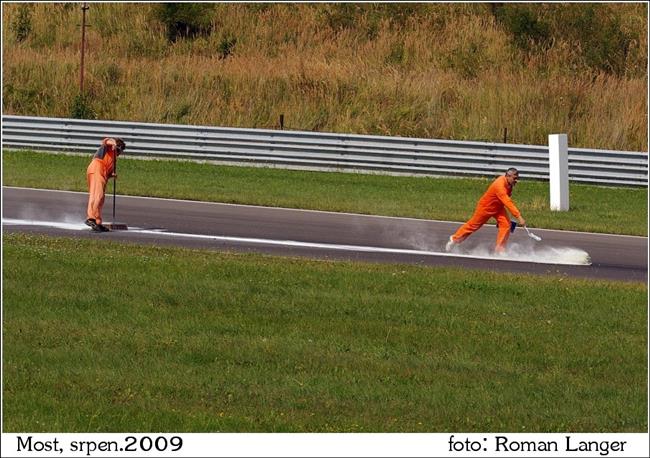 Letn Most 2009: Tsn boj Ferrari 430 tmu Menx o stupn vtz
